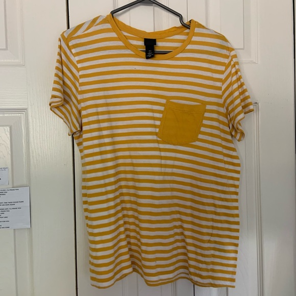 Striped yellow tshirt - Picture 2 of 3
